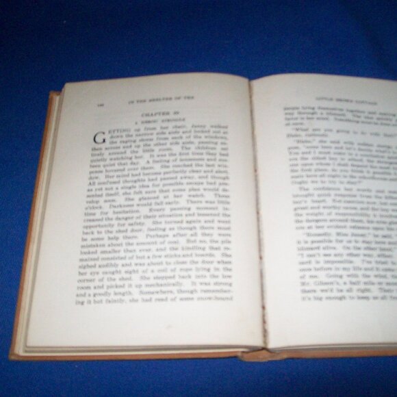 Vintage Book - In The Shelter of the Little Brown Cottage, Estella Wight, 1915 - Picture 4 of 6